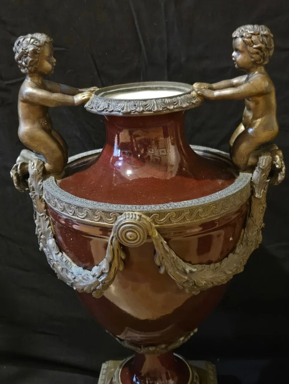 Antique Wong Lee 1895 Cherub Bronze & Burgundy Urn Vase